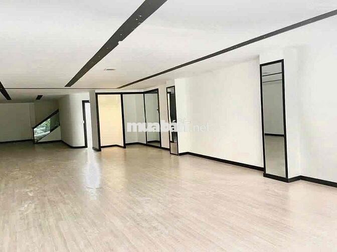 Nhà trệt 2 lầu Hai Bà Trưng Q1- 7,5x24m