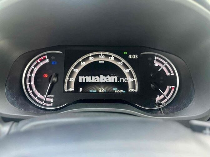 Toyota Innova 2024 Cross 2.0 CVT - 26000 km
