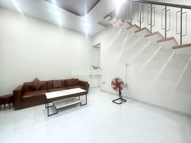 CHO THUÊ NHÀ 2 PHÒNG NGỦ GẦN BIỂN HẺM KHU PHỐ TÂY GIÁ 13 TRIỆU