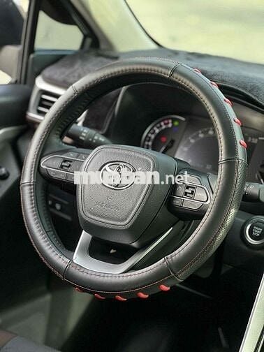 Toyota Innova 2024 Cross 2.0 CVT - 26000 km