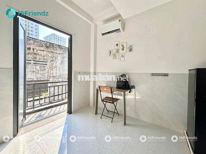 PHÒNG BAN CÔNG GÁC SẴN NỘI THẤT NGAY GẦN ĐẦM SEN - LUỸ BÁN BÍCH GIÁ RE
