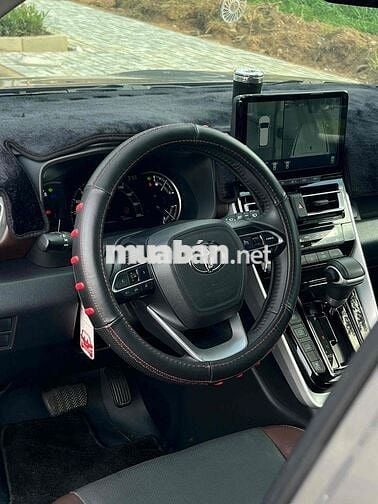 Toyota Innova 2024 Cross 2.0 CVT - 26000 km