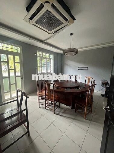 Đối Diện Công Viên Thỏ Trắng - Mặt Tiền Trường Sơn- Ngang 5,5m