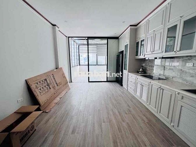 Bán Nhà Trương Công Giai - 48.8M2 - Kinh Doanh - Gara Ô Tô, Thang Máy