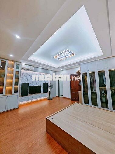 Bán Nhà Doãn Kế Thiện - Ô Tô Vào Nhà - Gần Phố - Thoáng Vĩnh Viễn