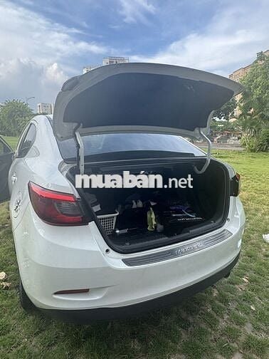 Mazda 2 2017  1.5 AT Sedan - 85000 km