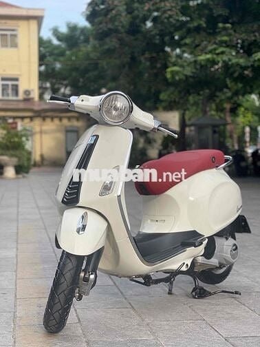Primavera 125 3vie 2016 màu trắng xe đẹp như mới