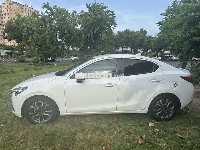 Mazda 2 2017  1.5 AT Sedan - 85000 km