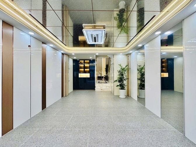 ⭐️Siêu phẩm 4 Lầu tuyệt đẹp THANG MÁY CAO CẤP hẻm xe hơi 7m Lê Văn Thọ