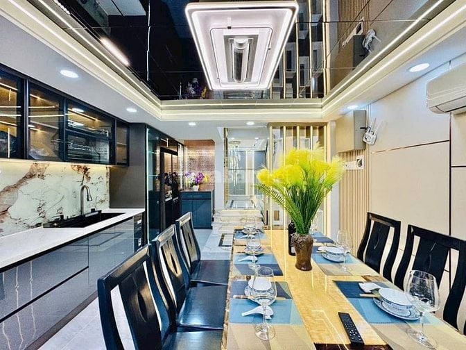 ⭐️Siêu phẩm 4 Lầu tuyệt đẹp THANG MÁY CAO CẤP hẻm xe hơi 7m Lê Văn Thọ