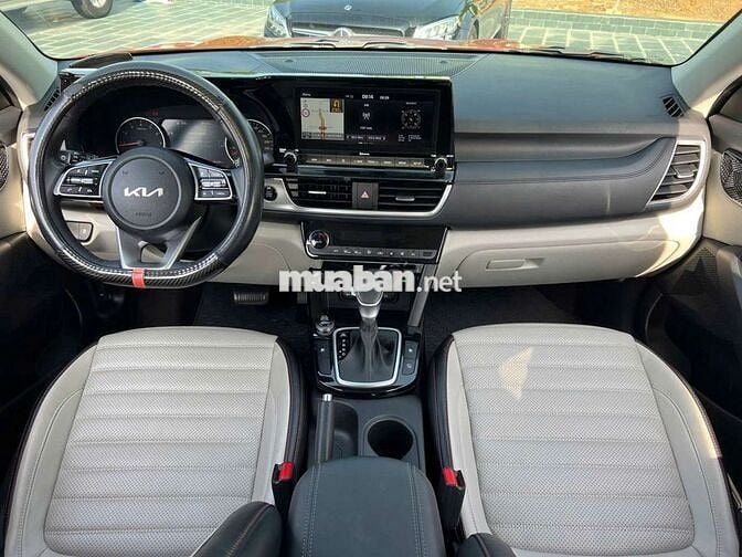 💙❤️💙 Kia Seltos 1.4  Premium 1.4 AT - 36000 km