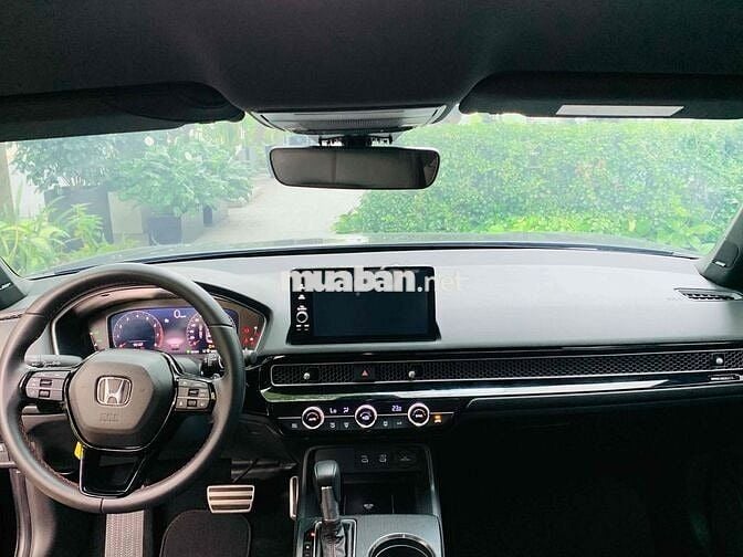 Honda Civic RS 2024 - 9800 km Siêu Đẹp Hãng Bán
