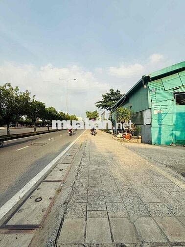 🌺Cần bán kho góc 2 MTKD Võ Văn Kiệt - An lạc . Giá 32 tỷ . DT : 262m