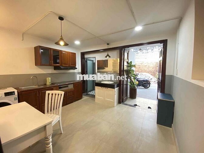 Siêu Sale Phòng 40m2 Ngay Hàng Xanh Gần Hutech UEF Ngoại Thương Q1 Q3