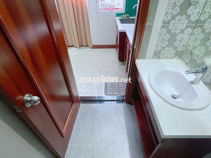 PHÒNG TRỌ CAO CẤP NGAY SÂN BAY FULL NỘI THẤT - CÓ BAN CÔNG