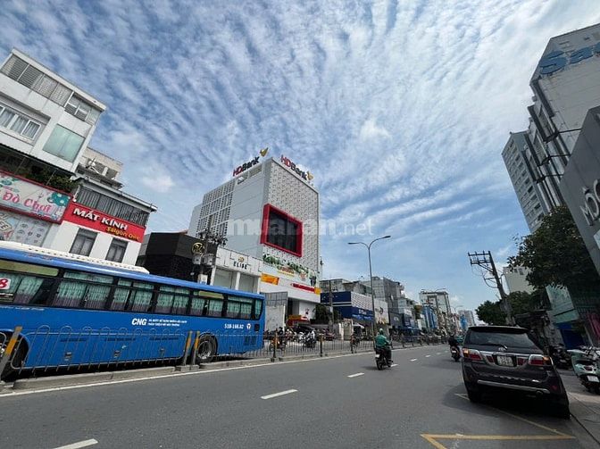 Bán nhà Hai Bà Trưng, Võ Thị Sáu, Quận 3, DT 16 x 28m. Giá chỉ 165 tỷ