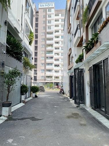 Nhà 4 x 15 đúc 1 lững 3 lầu hẻm 5m phạm văn chiêu phường 14 gò vấp 
