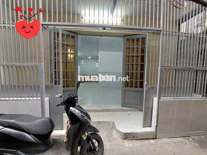 CHO THUE NHÀ HẺM 3 GÁC, 2 XET, LÊ VAN DUYỆT Q.BINH THẠNH