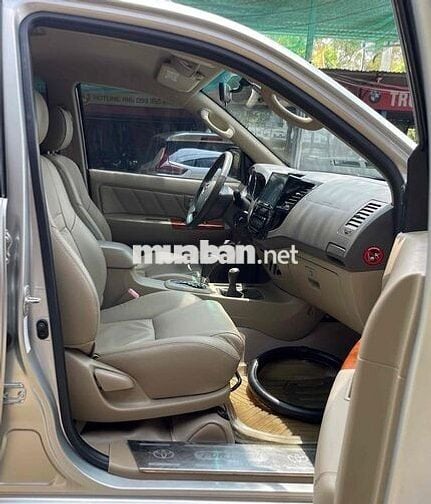 Toyota Fortuner 2011 2.7V - 34000 km