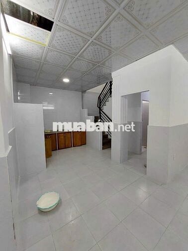 CHO THUE NHÀ HẺM 3 GÁC, 2 XET, LÊ VAN DUYỆT Q.BINH THẠNH
