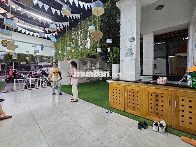 CHO THUÊ BIỆT THỰ MẶT TIỀN NGUYỄN VĂN LƯỢNG (10m X 20m TRỆT 2 LẦU)