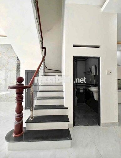 Bán nhà thị trấn Tân Túc, nhà Bình Chánh, sổ hồng riêng chính chủ