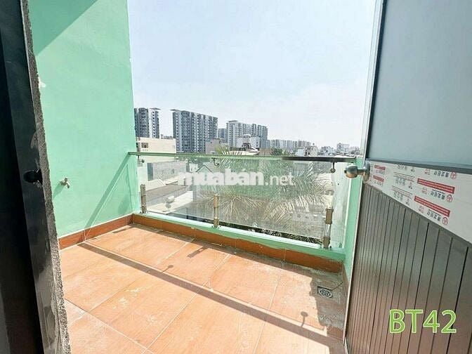 Phòng gác máy lạnh ngay Aeon Tân Phú