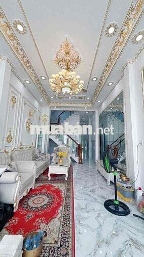 Ông anh cất nhà nhưng không ở, cần bán 950triệu, sổ hồng riêng