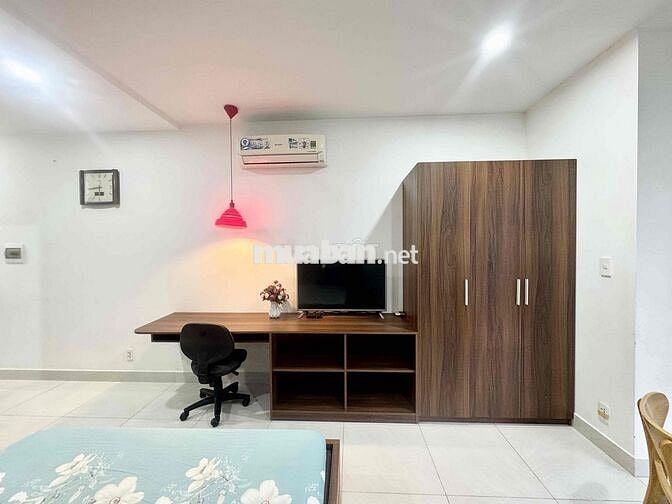 Căn Hộ Balcony 35m2 FullNT Cao Cấp - MGR - Thang Máy - Hẽm Oto An Ninh