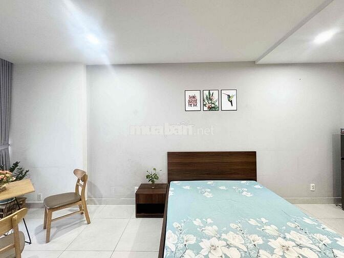 Căn Hộ Balcony 35m2 FullNT Cao Cấp - MGR - Thang Máy - Hẽm Oto An Ninh