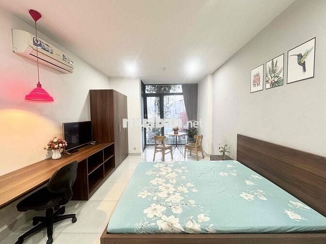 Căn Hộ Balcony 35m2 FullNT Cao Cấp - MGR - Thang Máy - Hẽm Oto An Ninh