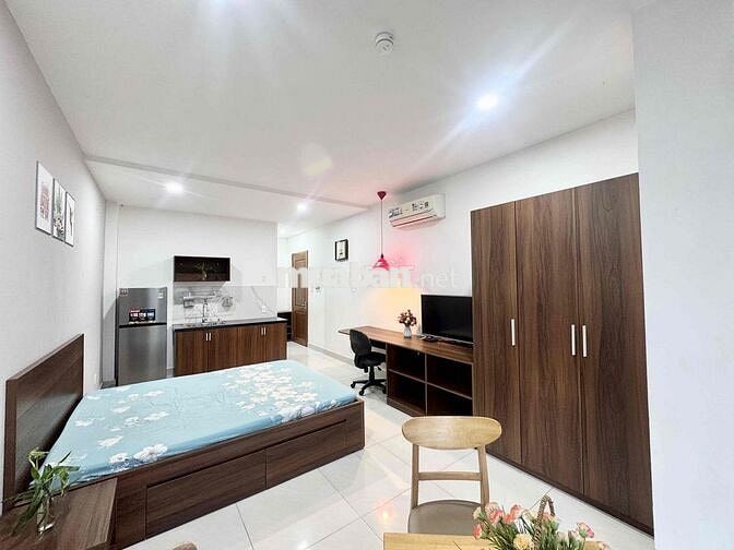 Căn Hộ Balcony 35m2 FullNT Cao Cấp - MGR - Thang Máy - Hẽm Oto An Ninh