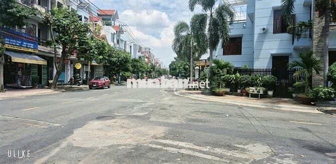 BÁN NHÀ 2 MẶT TIỀN 4TẦNG 6 PN 6 WC–VỊ TRÍ ĐẮC ĐỊA NGAY TRUNG TÂM DĨ AN