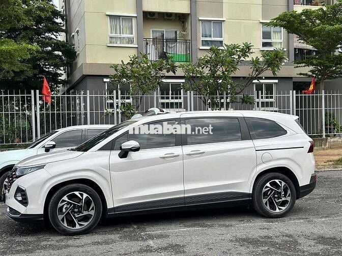 Hyundai Custin 2022 - 10000 km