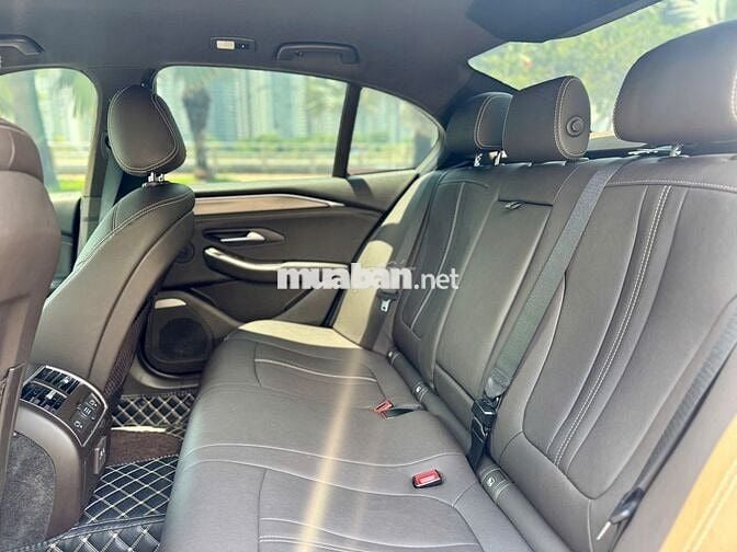 VinFast Lux A Base 2021 - Màu đen - 2v7km