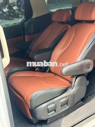 Kia Carnival 2024 Premium 2.2D 7S - 20000 km