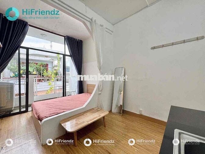 CĂN HỘ BAN CÔNG FULL NỘI THẤT NGAY PHAN XÍCH LONG GẦN NGÃ 4 PHÚ NHUẬN