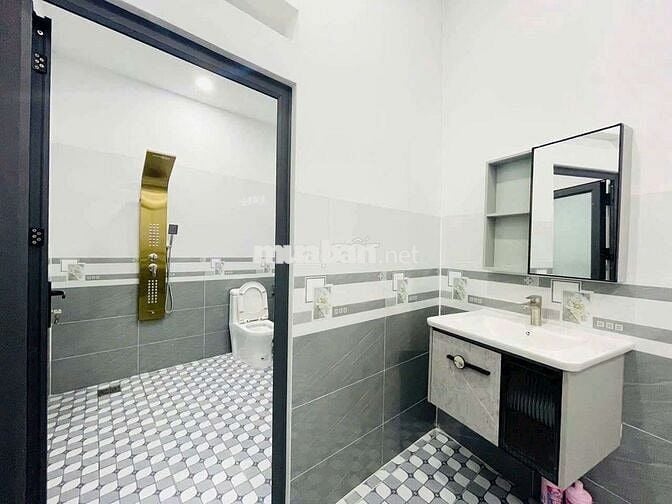 Bà chị thiếu nợ ngân hàng cần bán gấp