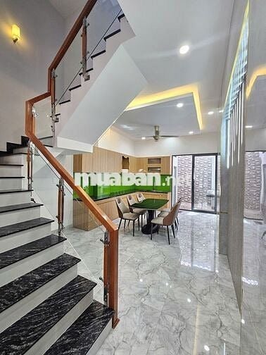 Cho thuê nhà 1 trệt 2 lầu, mới hoàn thiện, full nội thất