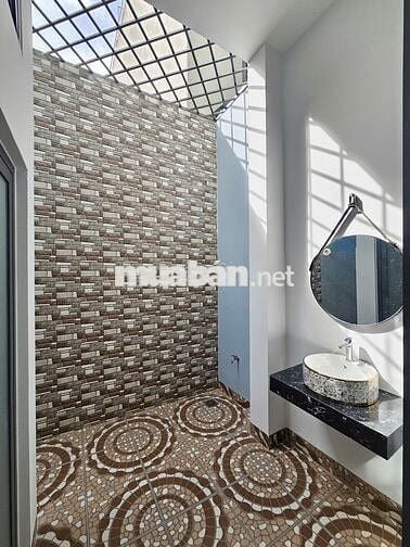Cho thuê nhà 1 trệt 2 lầu, mới hoàn thiện, full nội thất