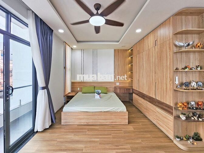 SIÊU PHẨM NHÀ MỚI XÂY - Hoàng Việt,TBình-DT 5.5 x 20-4 Tầng, Thang máy