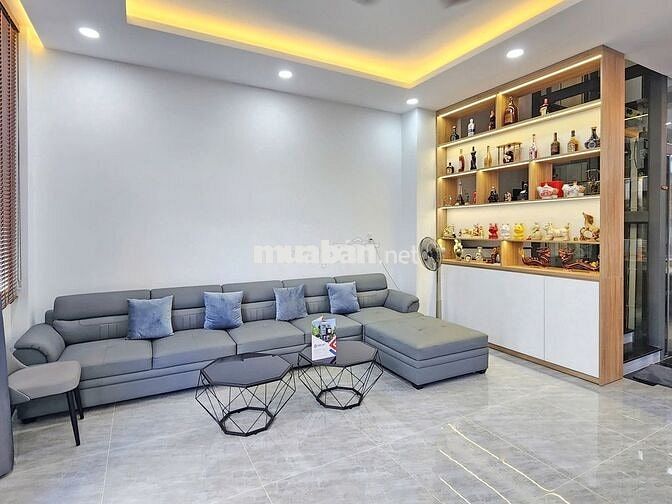 SIÊU PHẨM NHÀ MỚI XÂY - Hoàng Việt,TBình-DT 5.5 x 20-4 Tầng, Thang máy