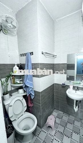 Nhỉnh 2 tỷ Căn hộ 3 ngủ – 2WC, tầng 2 Thái Hà, Yên Lãng, Đống Đa