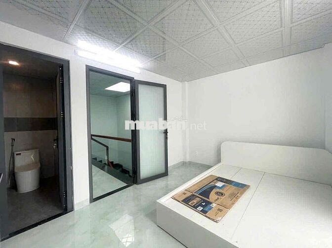 7CHDV thuê 17 lời 13tr ib gấp ạ