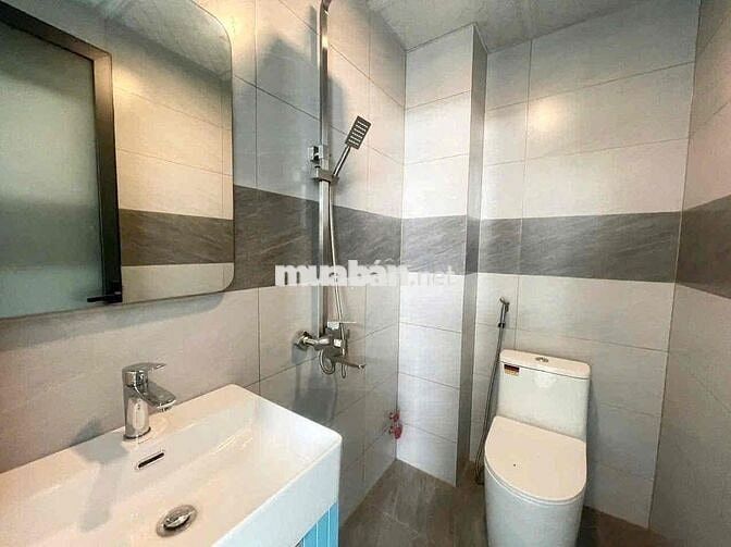 7CHDV thuê 17 lời 13tr ib gấp ạ