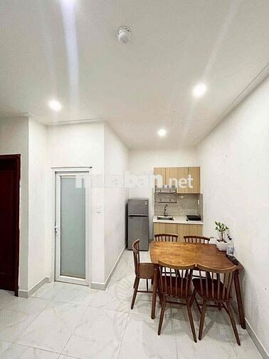CĂN HỘ 2PN 2WC FULL NT THANG MÁY HẦM XE BẢO VỆ NGAY SÂN BAY TÂN BÌNH