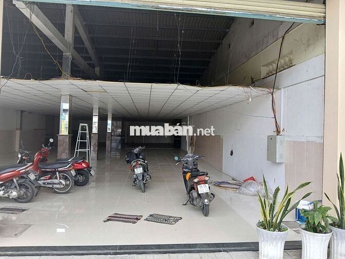 Cho thuê nhà trệt mặt tiền đường 3/2 kế ngã tư nguyễn văn linh