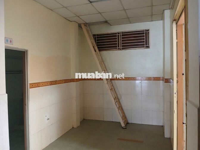 Cho thuê nhà trệt mặt tiền đường 3/2 kế ngã tư nguyễn văn linh