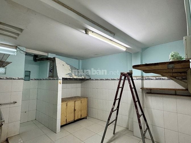 Cho thuê nhà hẻm nguyên căn đường Bến Phú Lâm Q6
