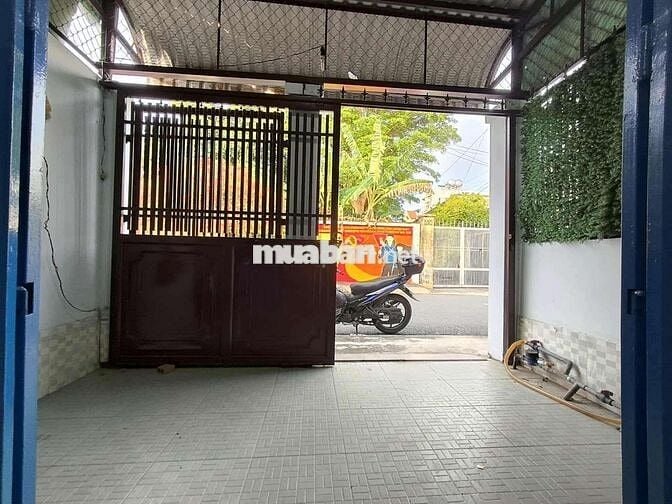 VIP NHẤT THỊ TRẤN HÓC MÔN NHÀ 2 TẦNG 3PN 2WC